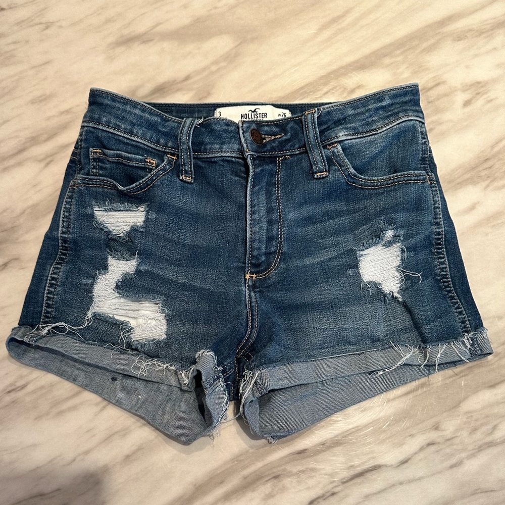 3/$10!!! Hollister Curvy Mid-Rise 3” Dark Wash Distressed Denim Jean Shorts